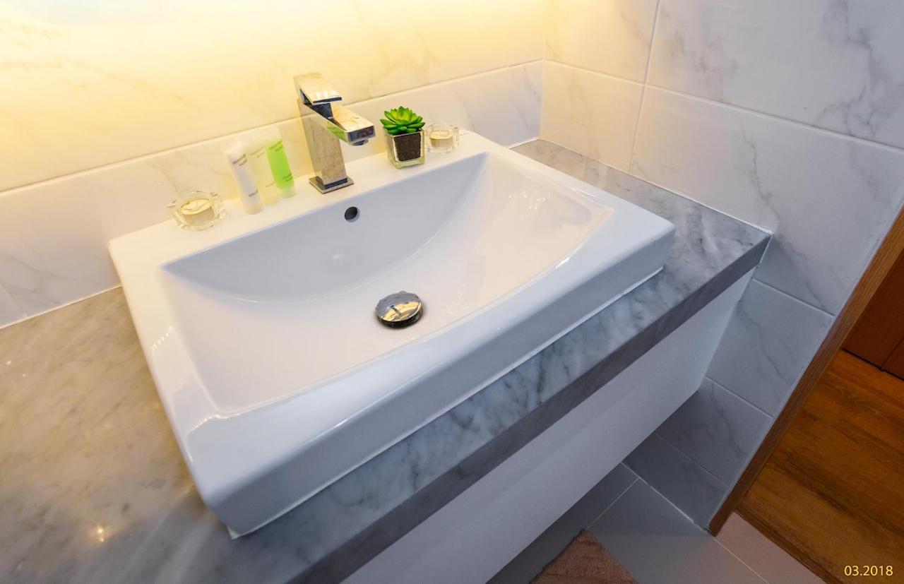 Aristo 2 Apartments By Beringela Bãi biển Surin Ngoại thất bức ảnh